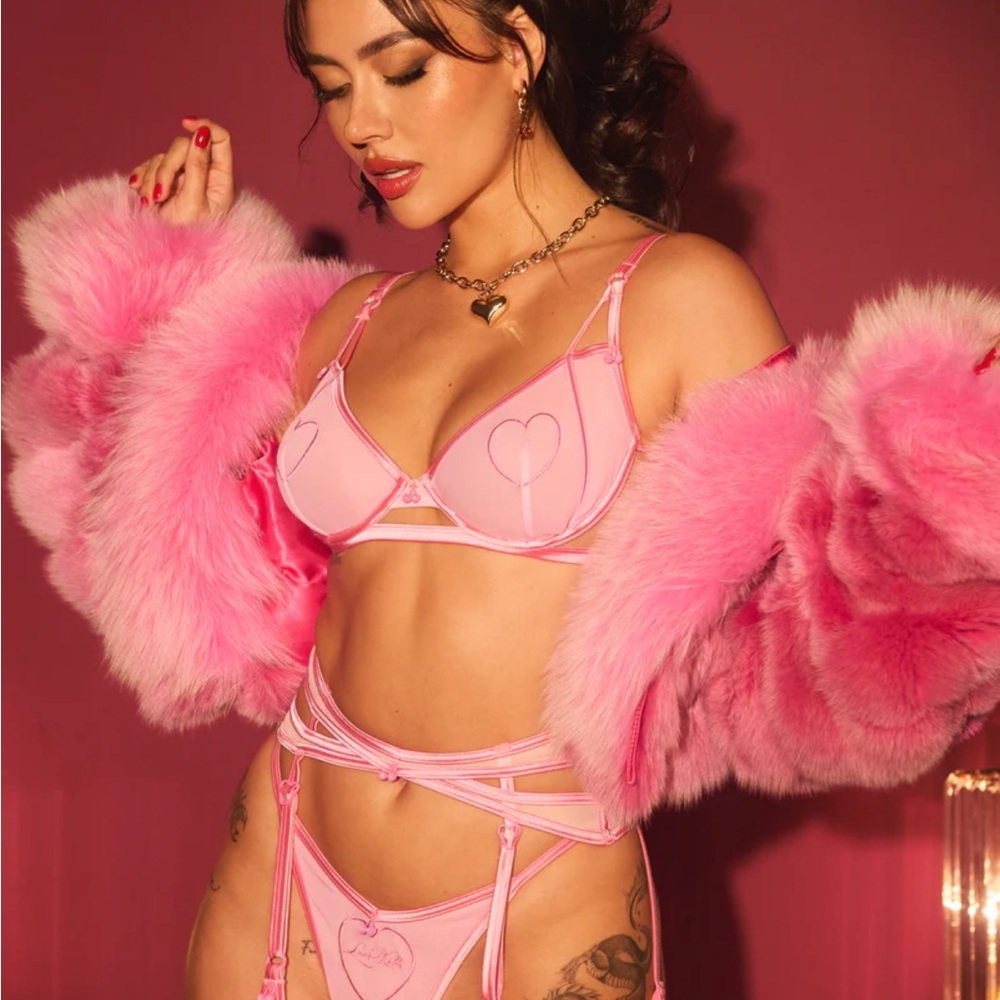 Chic Pink Heart Bra Set